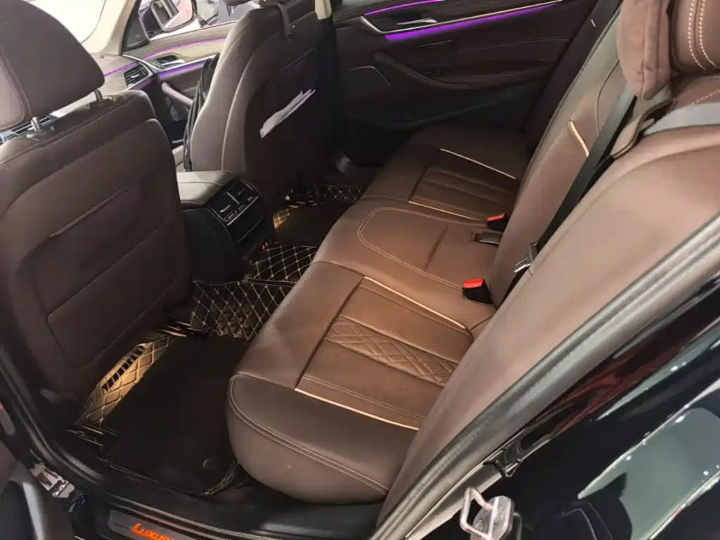 BMW 5 Series — миниатюра 17