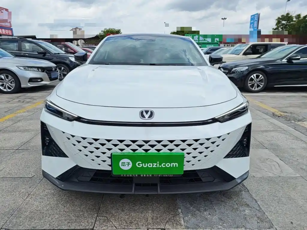 Changan UNI-V — миниатюра 3