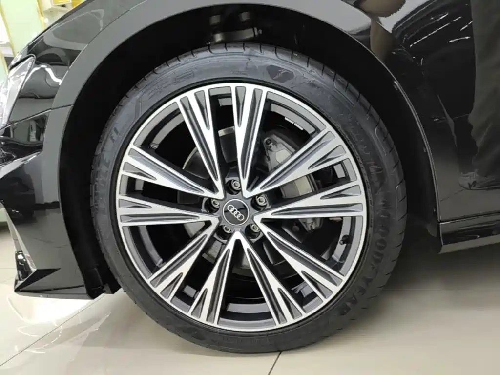 Audi A6L — миниатюра 23