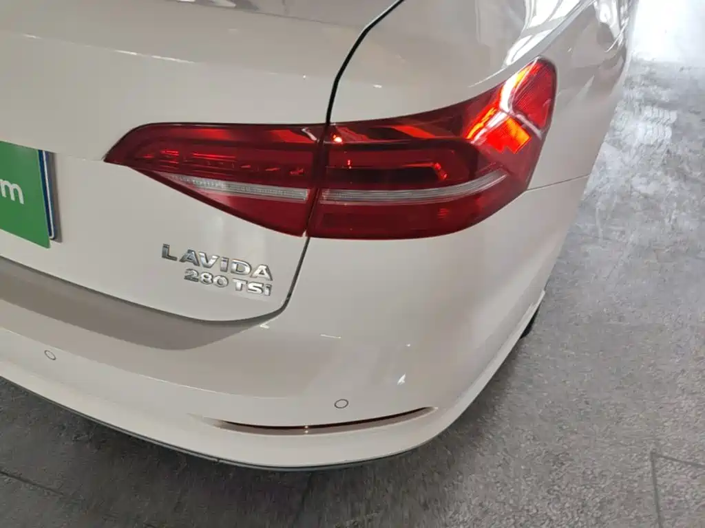 Volkswagen Lavida — миниатюра 8
