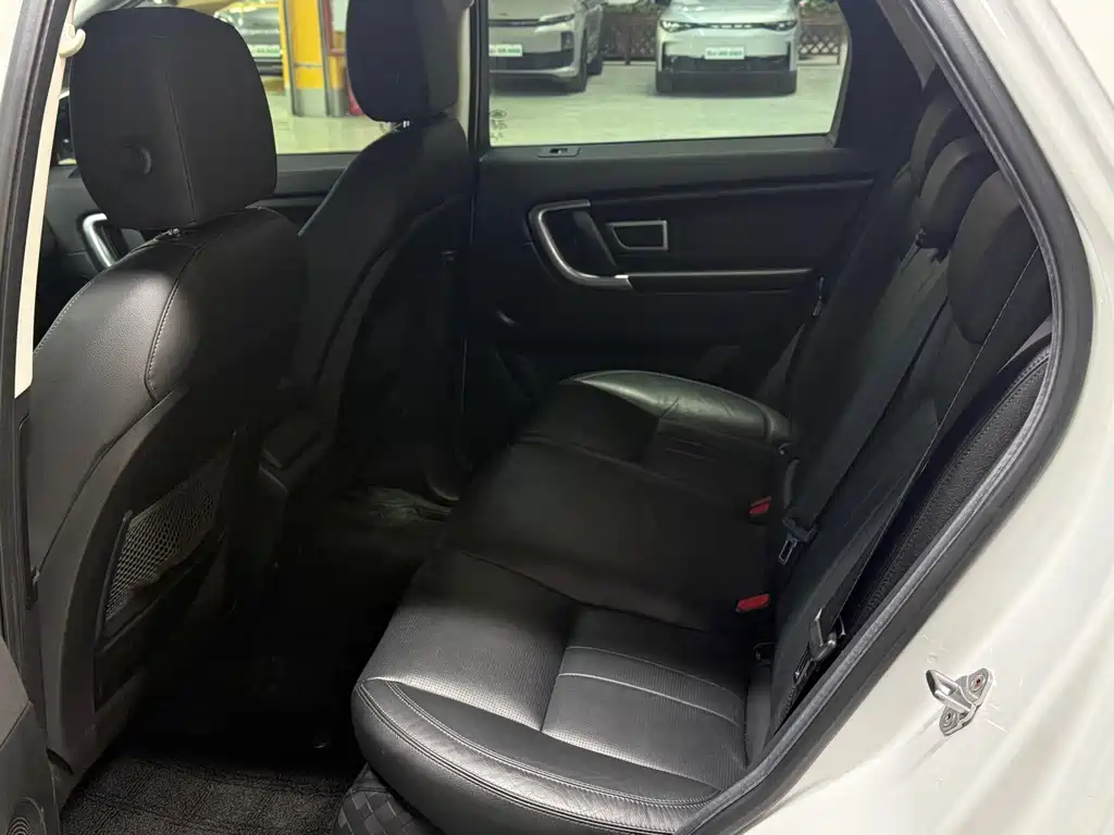 Land Rover Discovery Sport — миниатюра 13