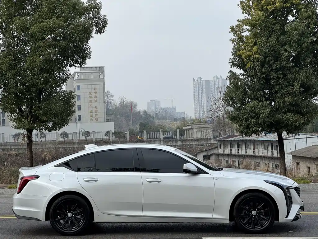 Cadillac CT5 — миниатюра 7