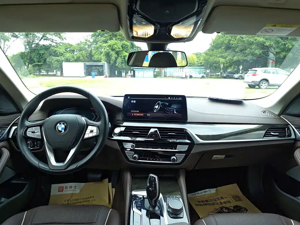 BMW 5 Series — миниатюра 15