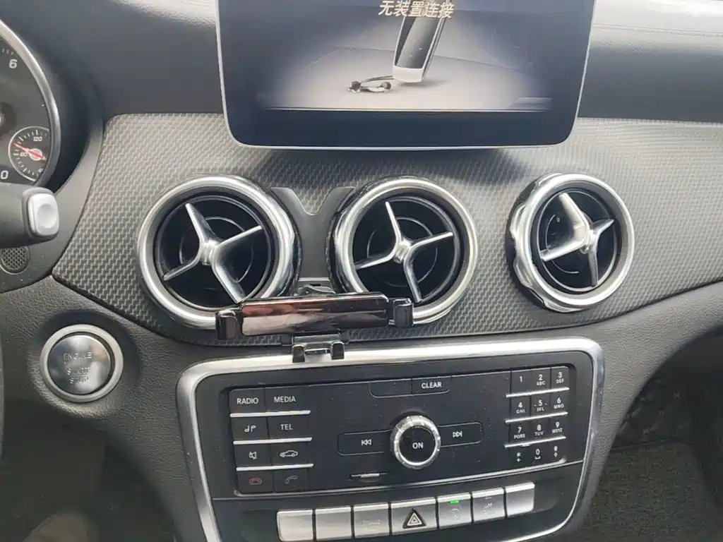 Mercedes-Benz GLA — миниатюра 13