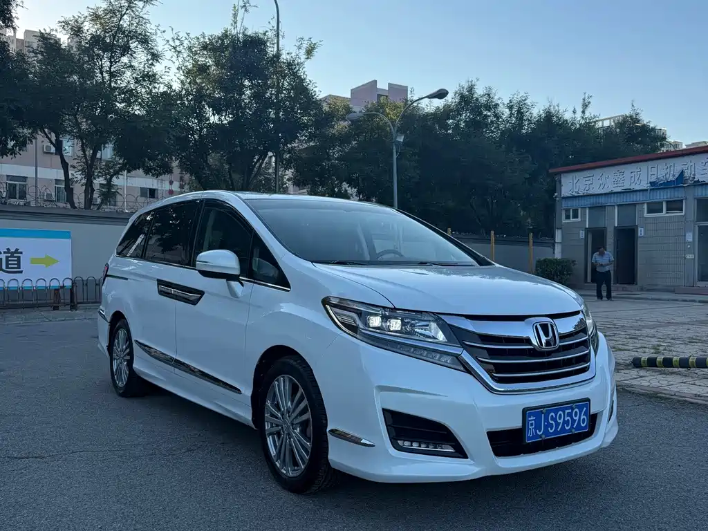Honda Elysion — миниатюра 3