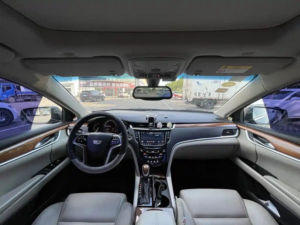 Cadillac XTS — миниатюра 8