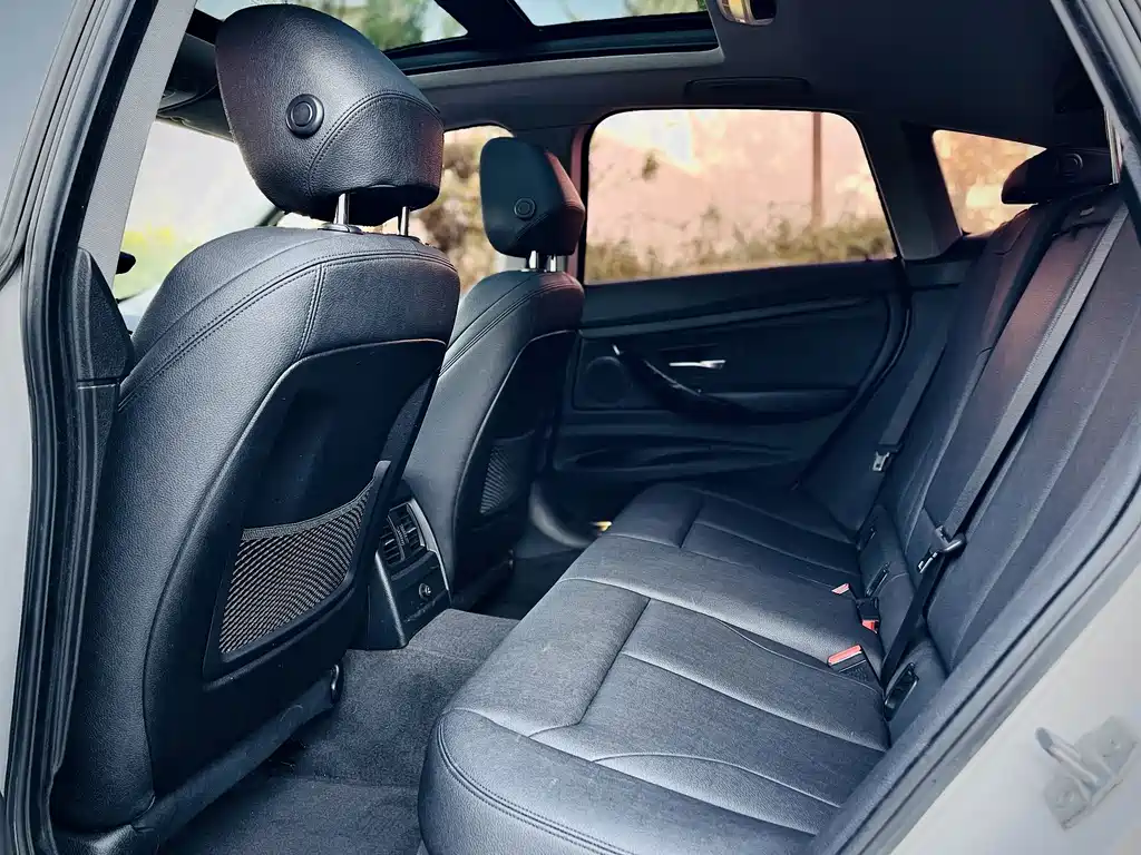BMW 3 Series GT — миниатюра 15