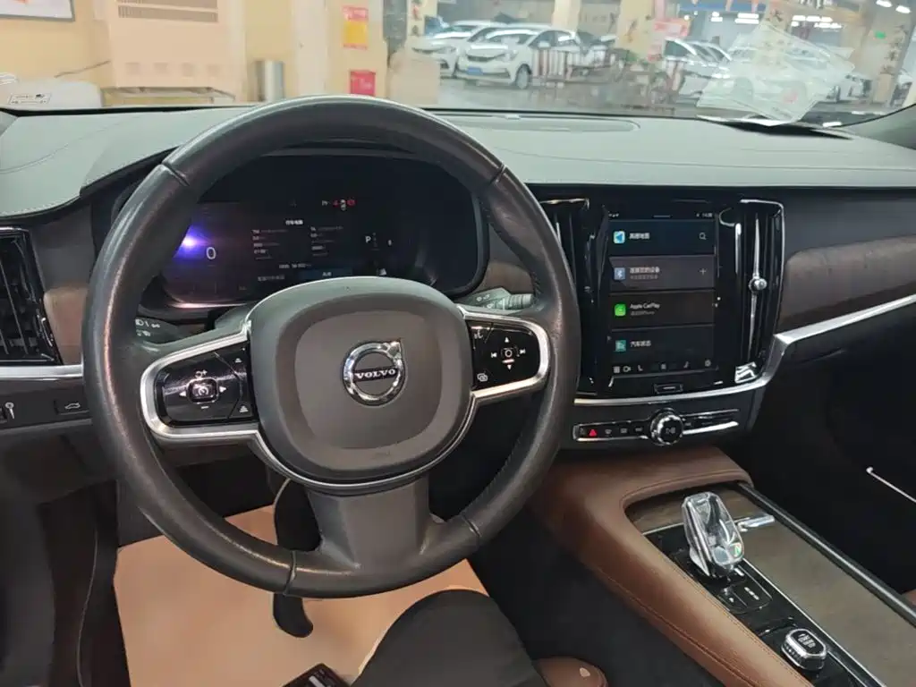 Volvo S90 — миниатюра 10