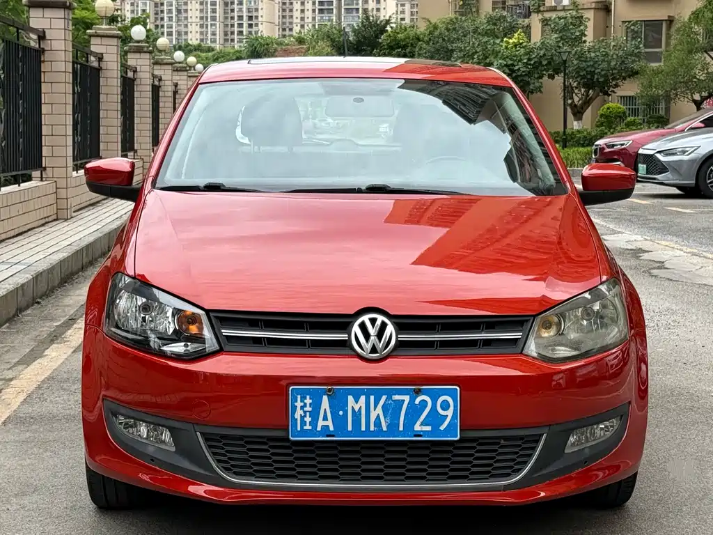 Volkswagen Polo 2011 1.4L AT