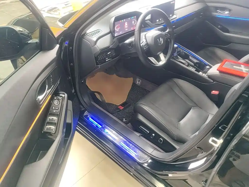 Honda Accord — миниатюра 16