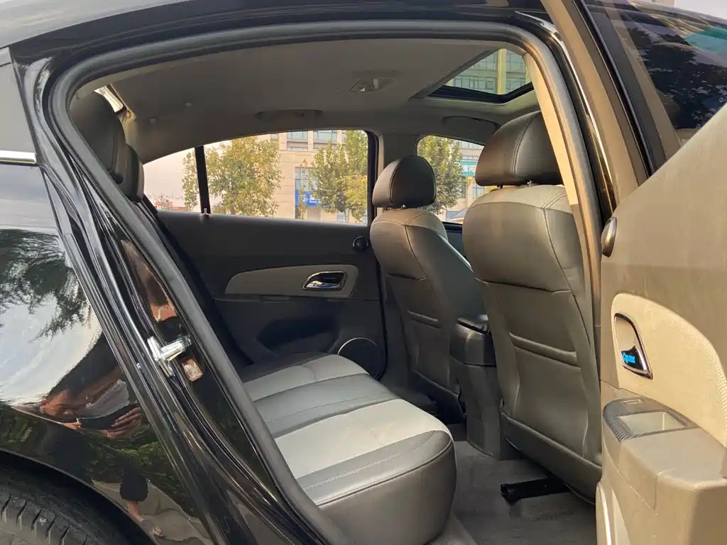 Chevrolet Cruze — миниатюра 7