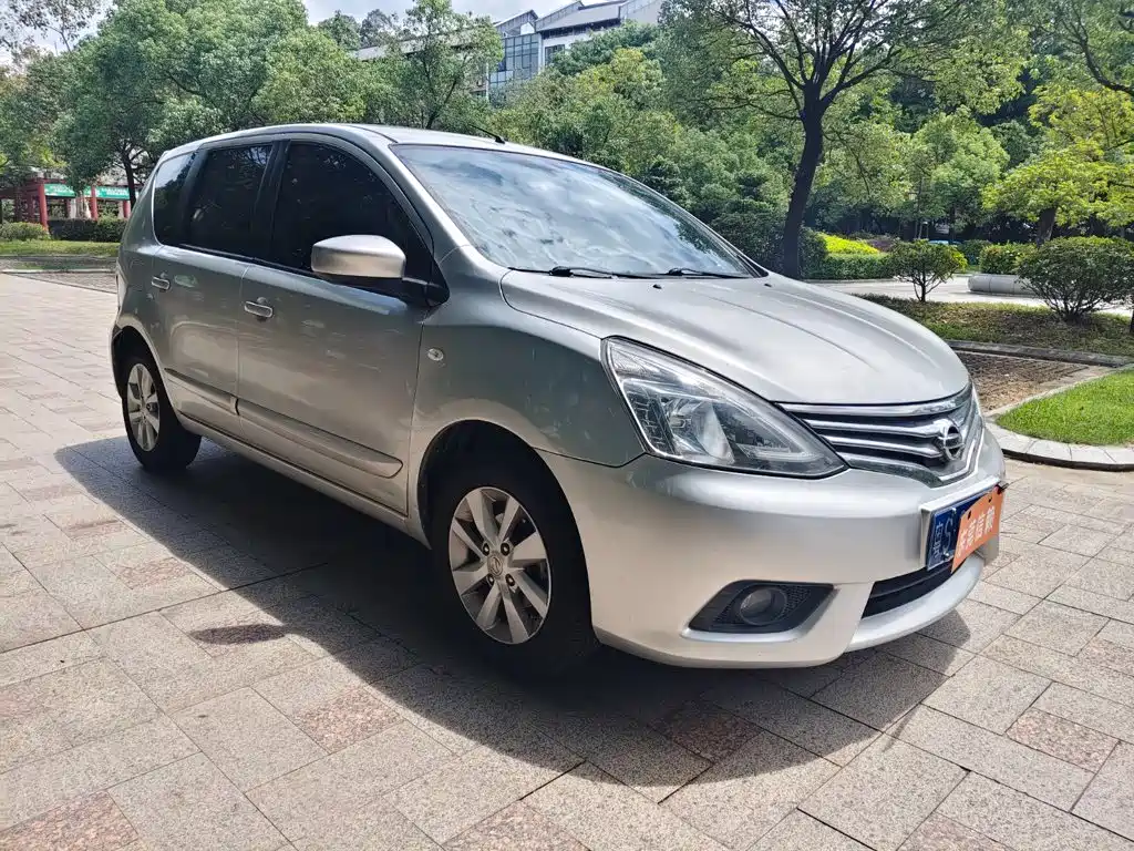 Nissan Livina — миниатюра 2