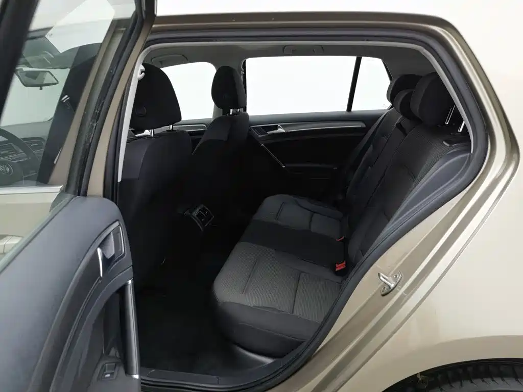 Volkswagen Golf — миниатюра 15