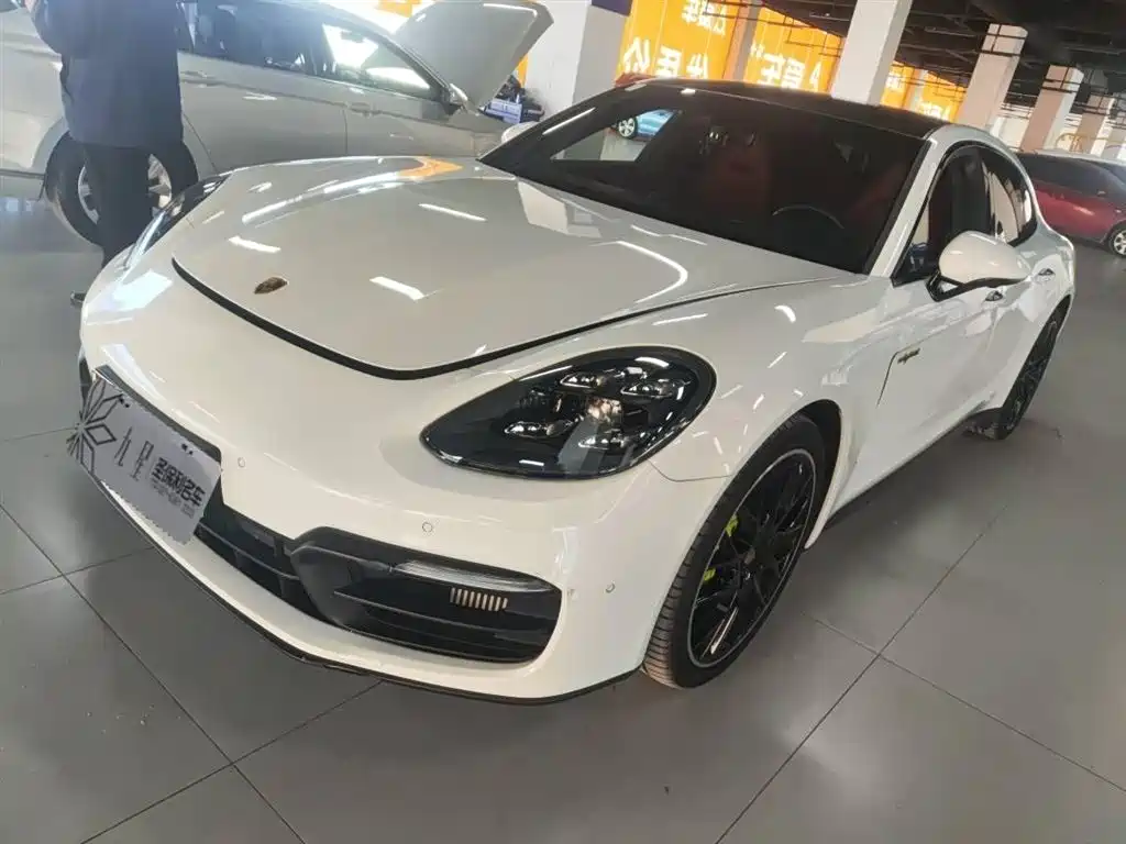 PORSCHE PANAMERA NEW ENERGY