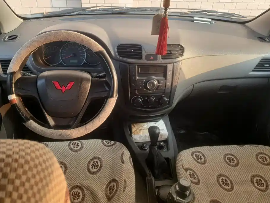 Wuling Hongguang — миниатюра 12