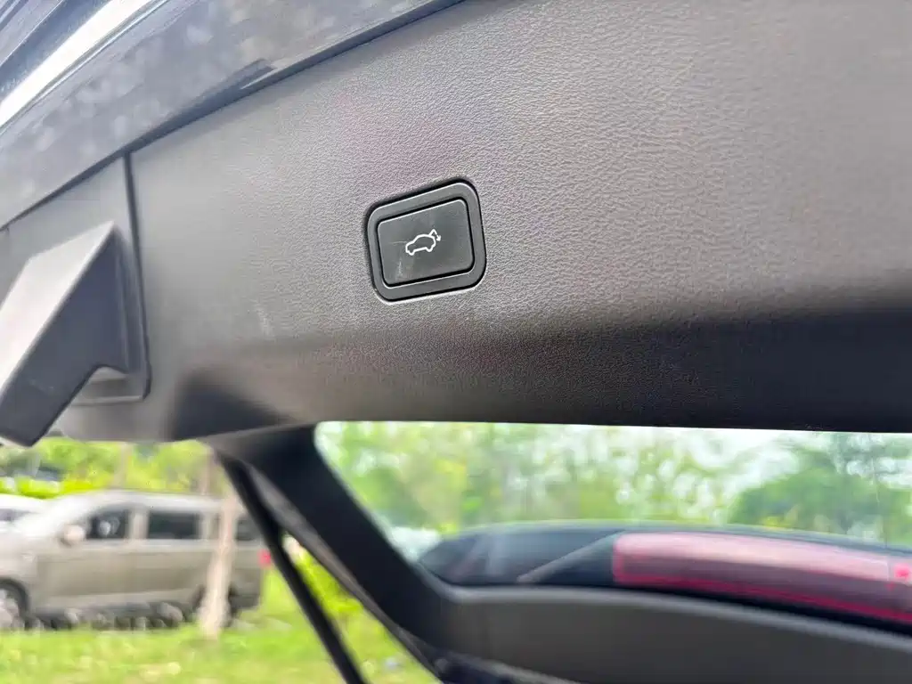 Geely Xingyue L — миниатюра 21