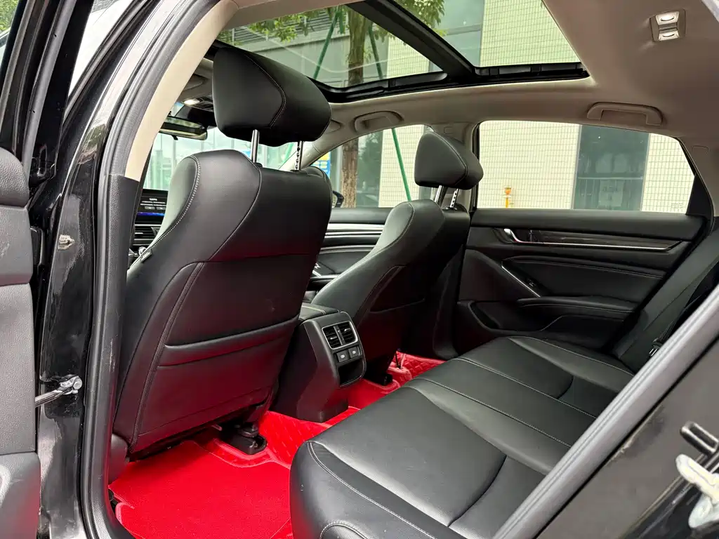 Honda Accord — миниатюра 7