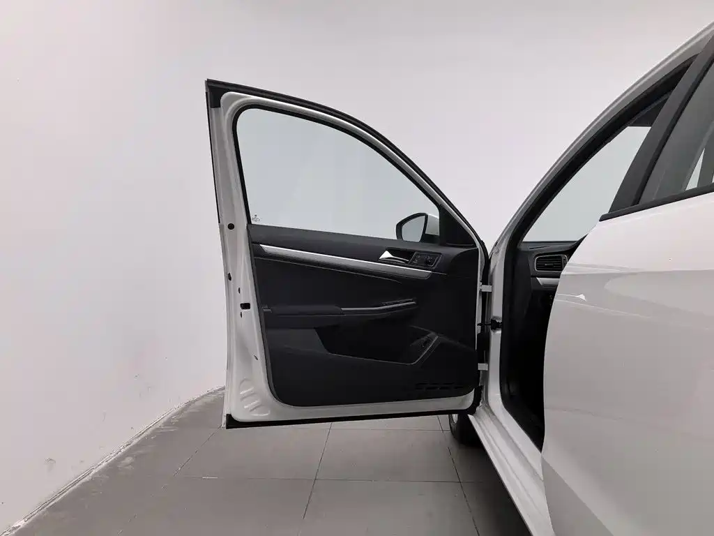 Volkswagen Lavida — миниатюра 8