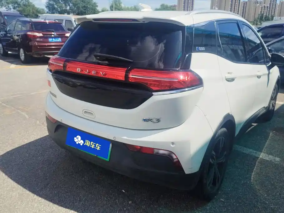 BAIC EX3 — миниатюра 3