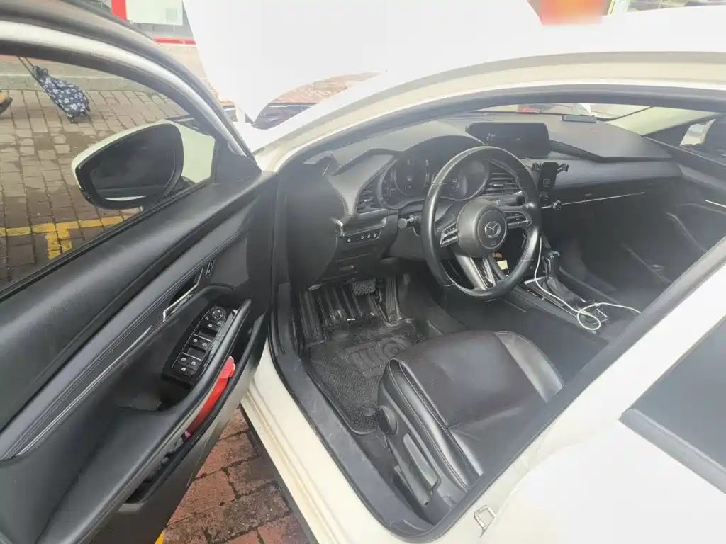 Mazda 3 Axela — миниатюра 12