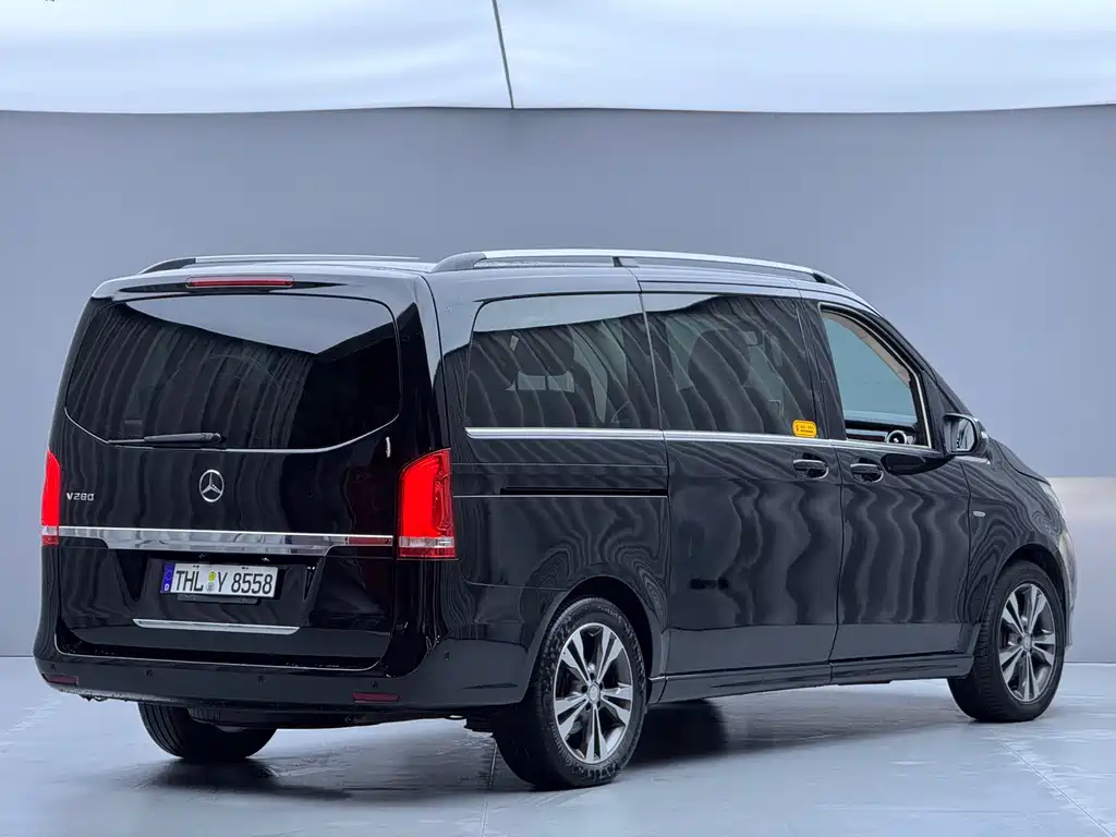 Mercedes-Benz V-Class — миниатюра 20