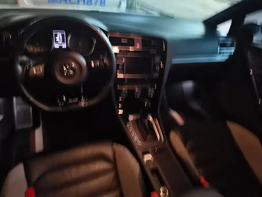 Volkswagen Golf — миниатюра 12