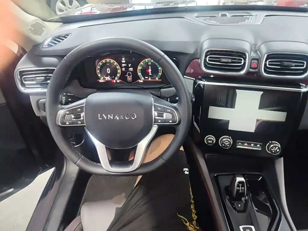 Lynk & Co 02 — миниатюра 11
