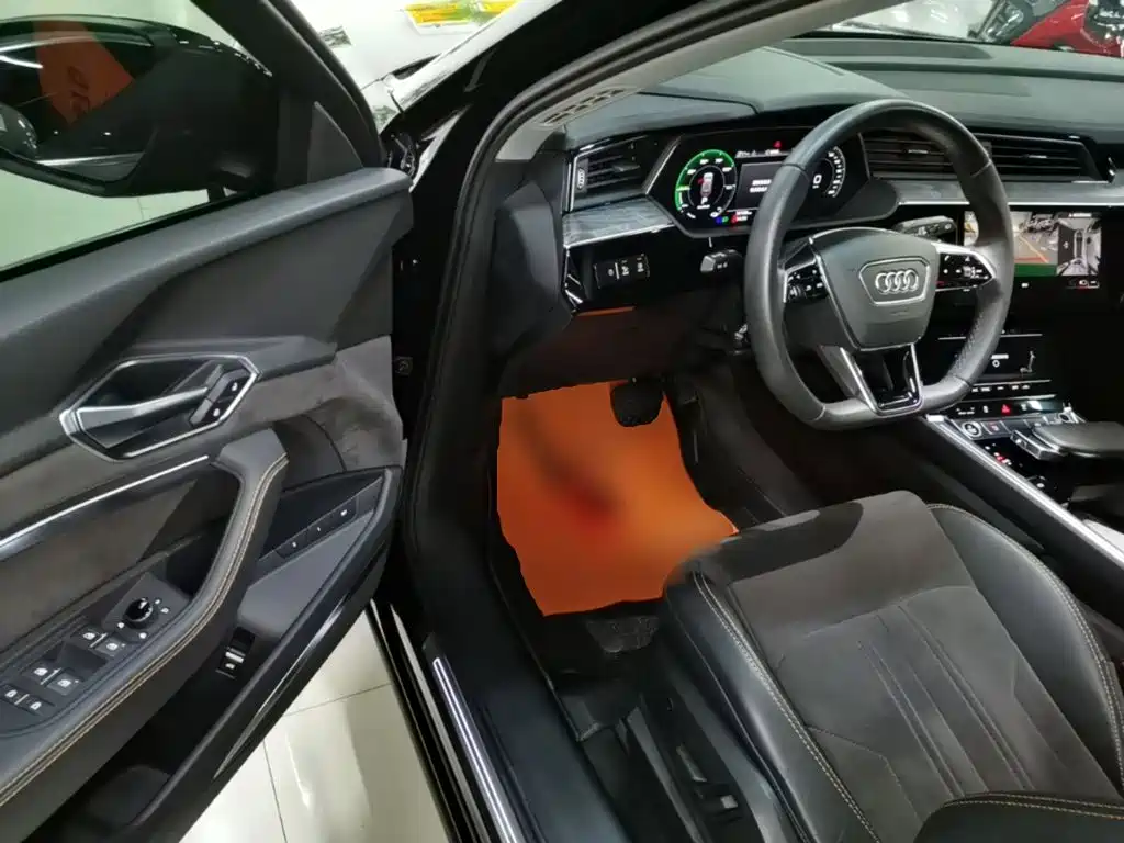 Audi e-tron — миниатюра 16