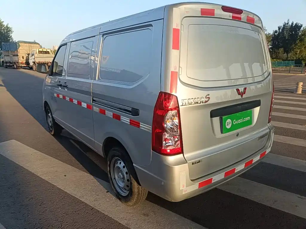 Wuling Rongguang S — миниатюра 5