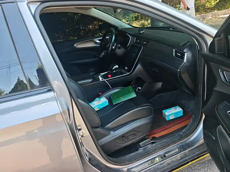Roewe RX5 New Energy — миниатюра 8