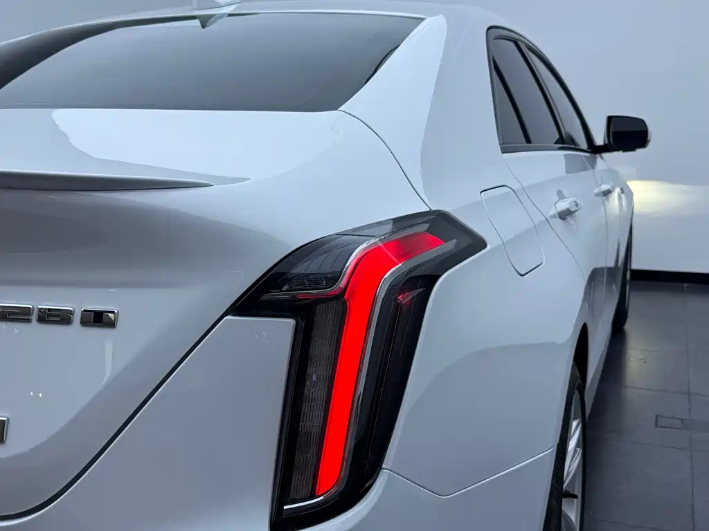 Cadillac CT4 — миниатюра 17