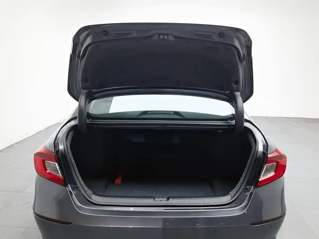 Honda Accord — миниатюра 16