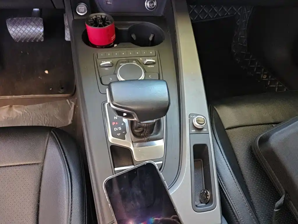 Audi A4L — миниатюра 14