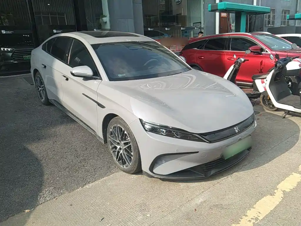 BYD Han 2025 EV Smart Drive 605KM