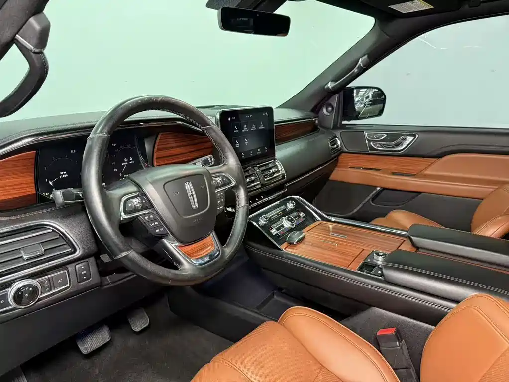 Lincoln Navigator — миниатюра 9