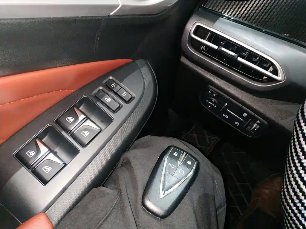 Changan Eado — миниатюра 9