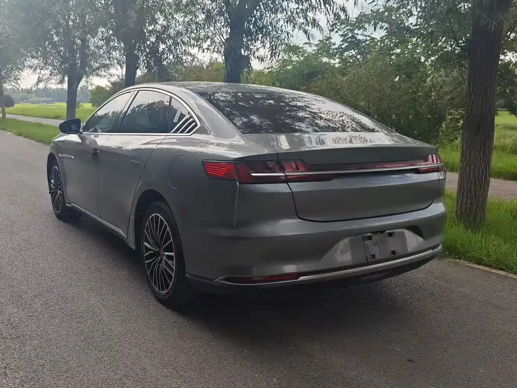 BYD Han — миниатюра 7