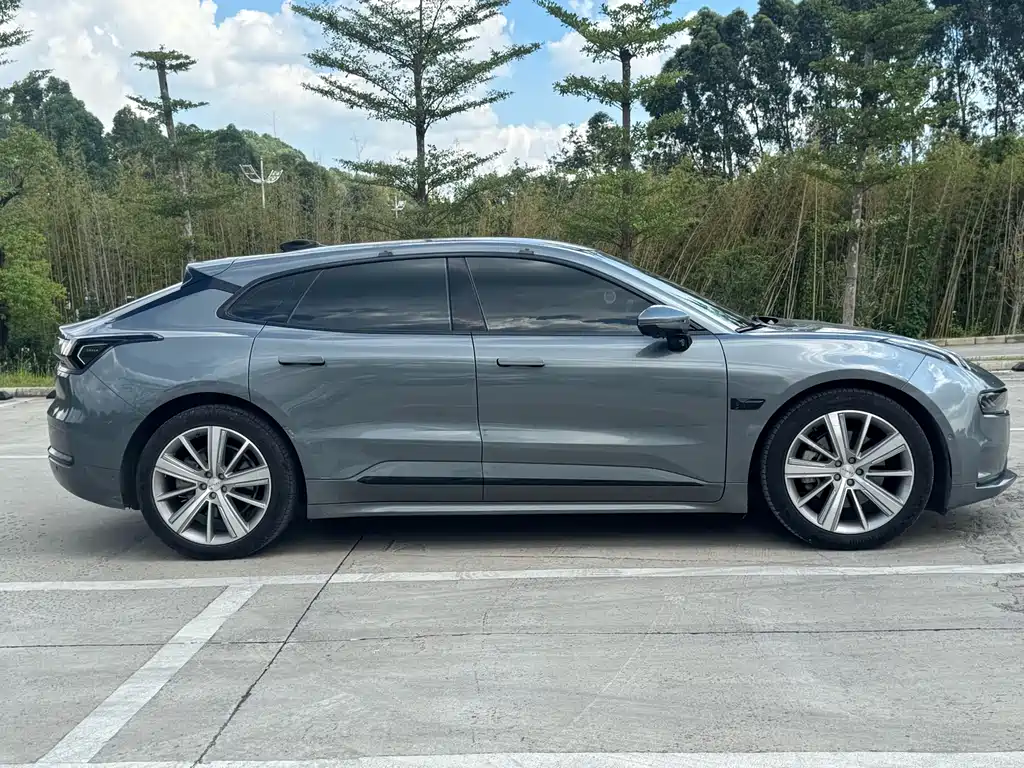 ZEEKR EXTREME KRYPTON 001