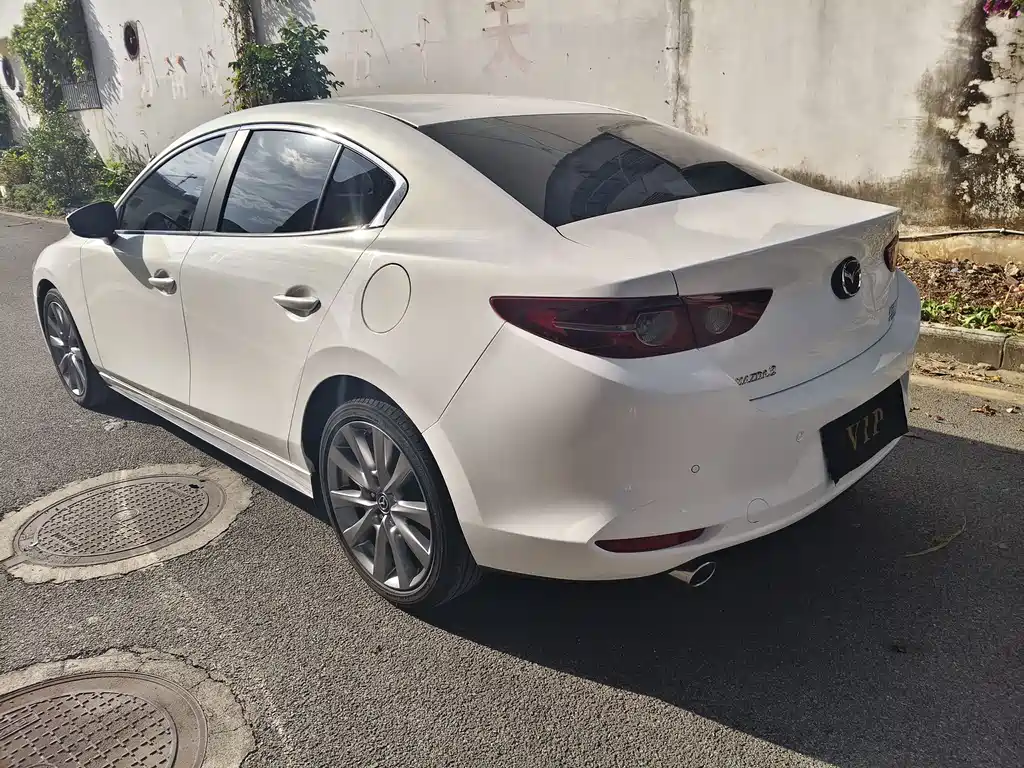 MAZDA 3 ANGKESAILA