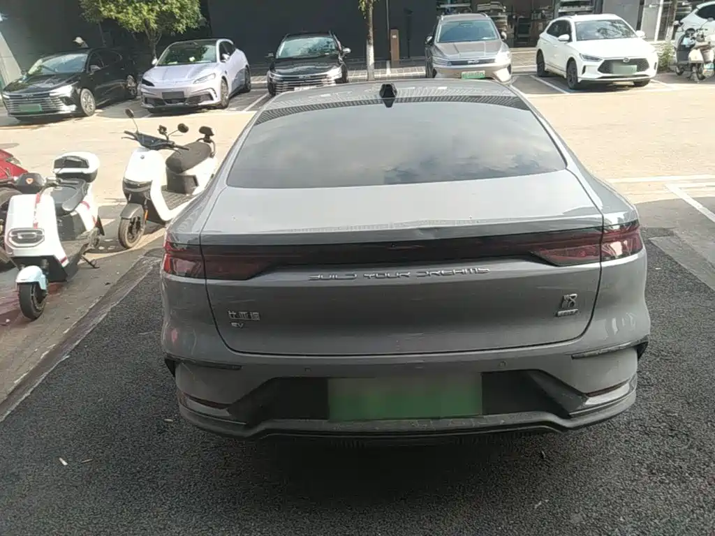 BYD Han 2025 EV Smart Drive 605KM