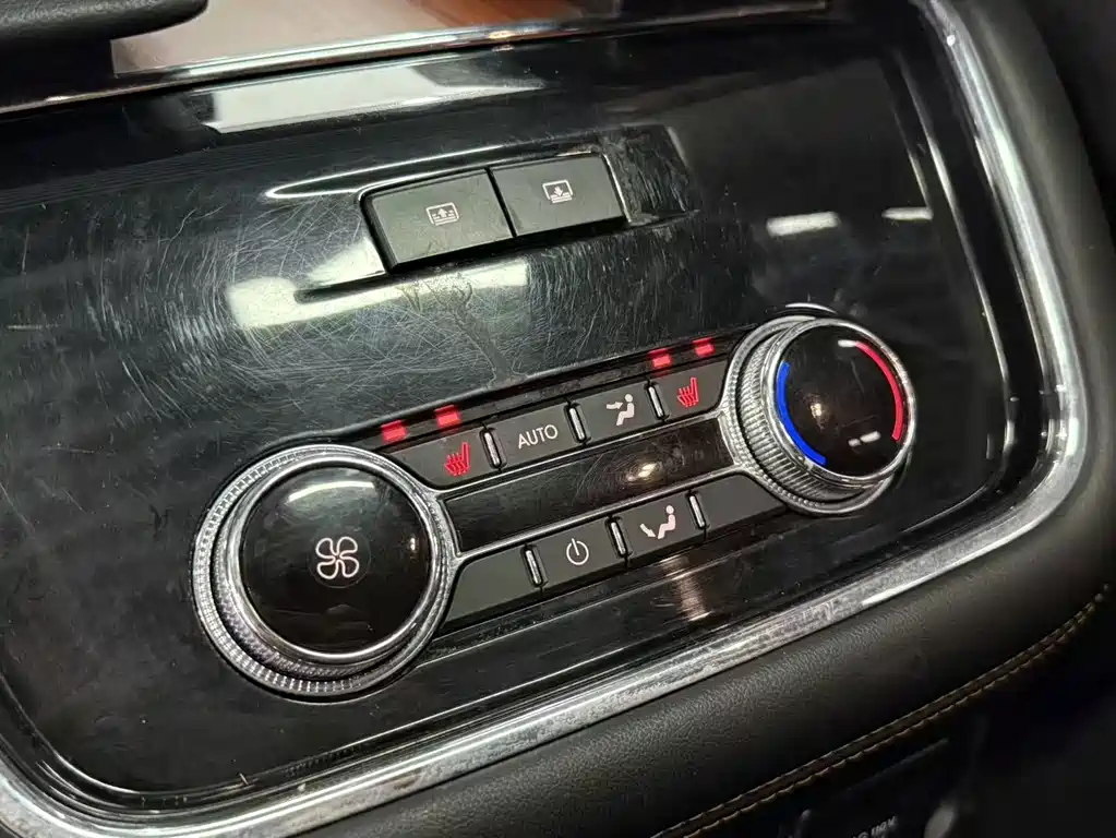 Lincoln Navigator — миниатюра 17