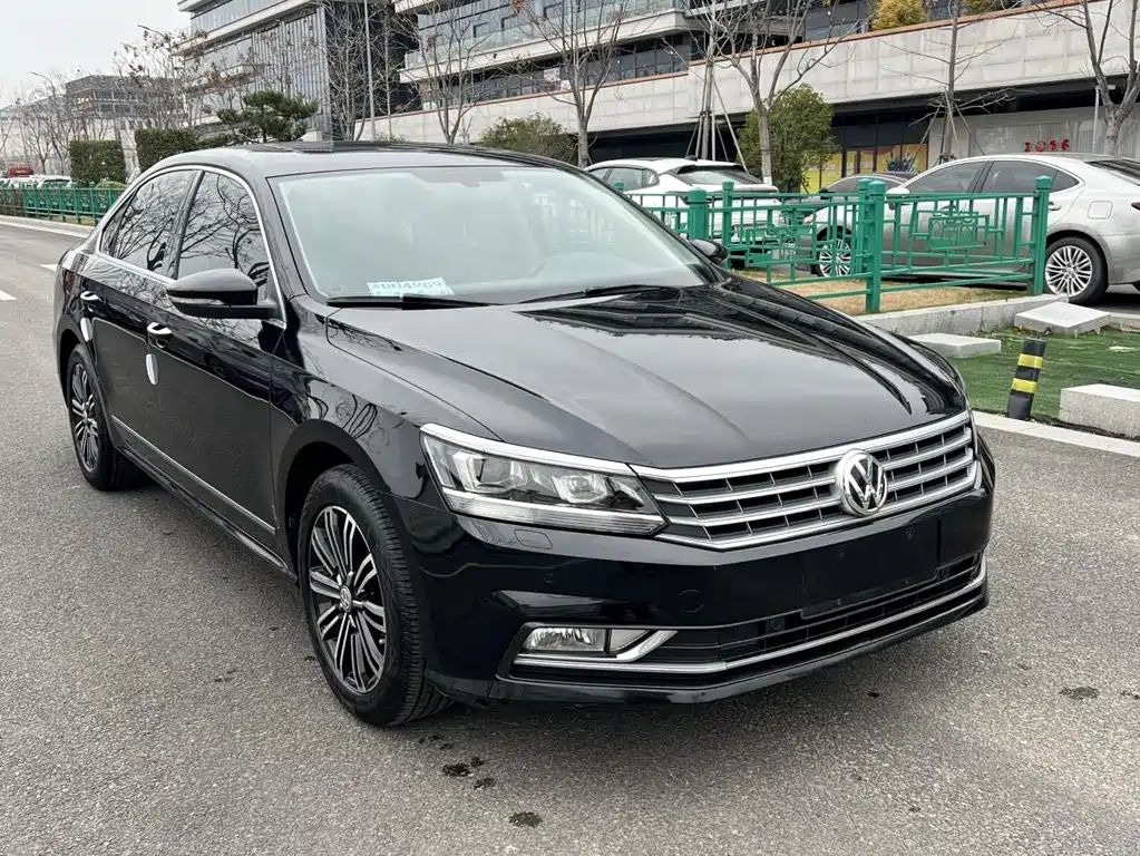 Volkswagen Passat 2017 330TSI DSG