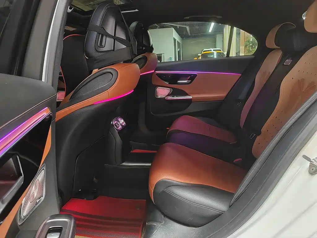 Mercedes-Benz C-Class — миниатюра 8