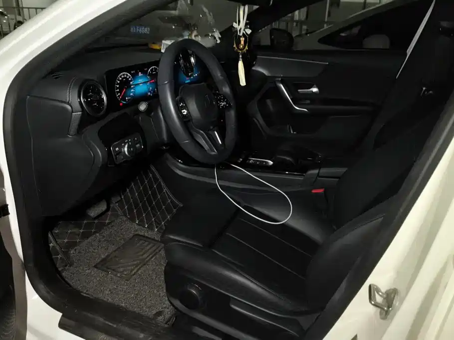 Mercedes-Benz A-Class — миниатюра 9
