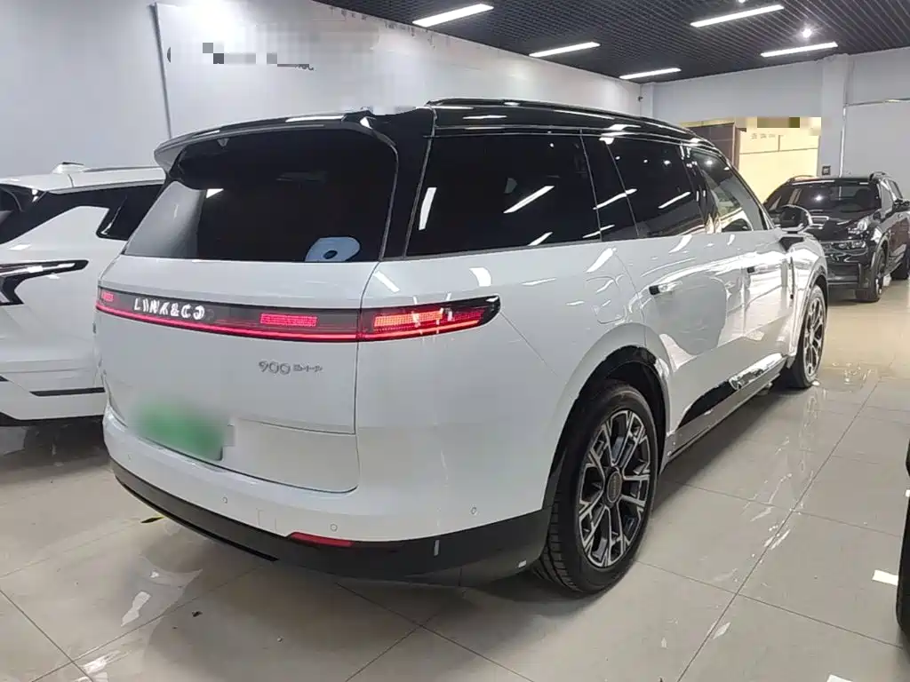 Lynk & Co 900 2025 2.0T Ultra 6 мест