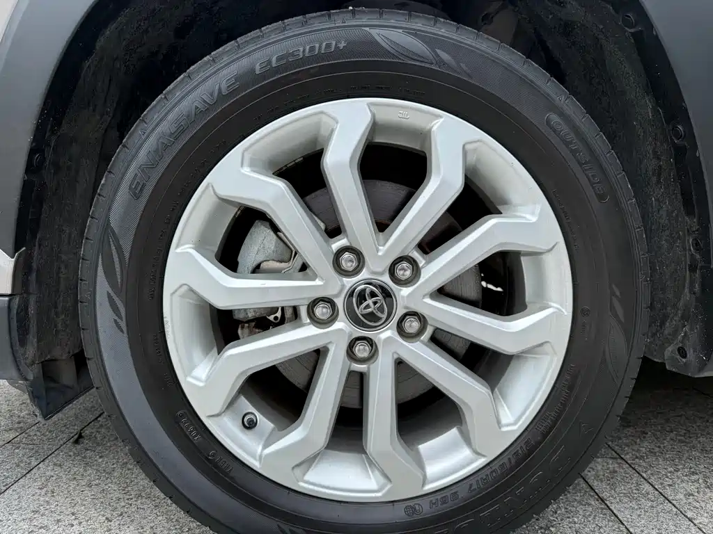 Toyota Frontlander — миниатюра 11