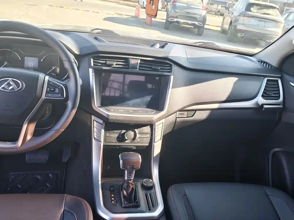 SAIC MAXUS CHASE T60