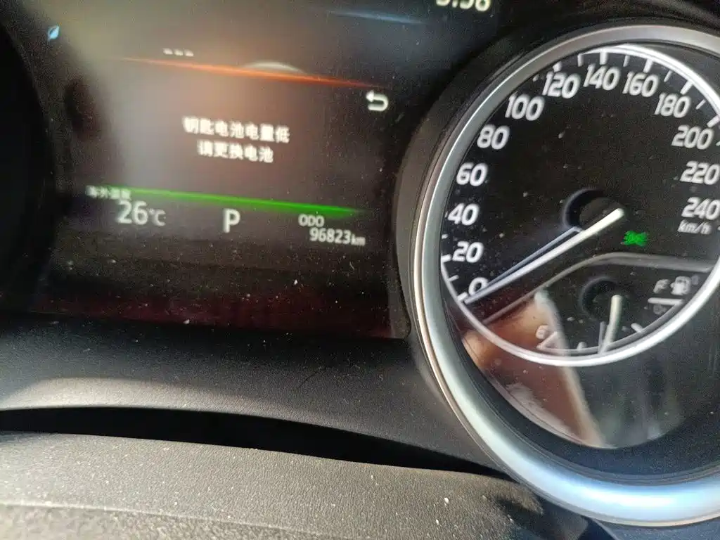 Toyota Camry — миниатюра 13