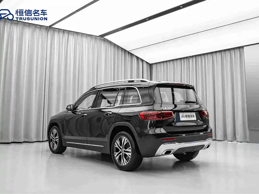 Mercedes-Benz GLB — миниатюра 7