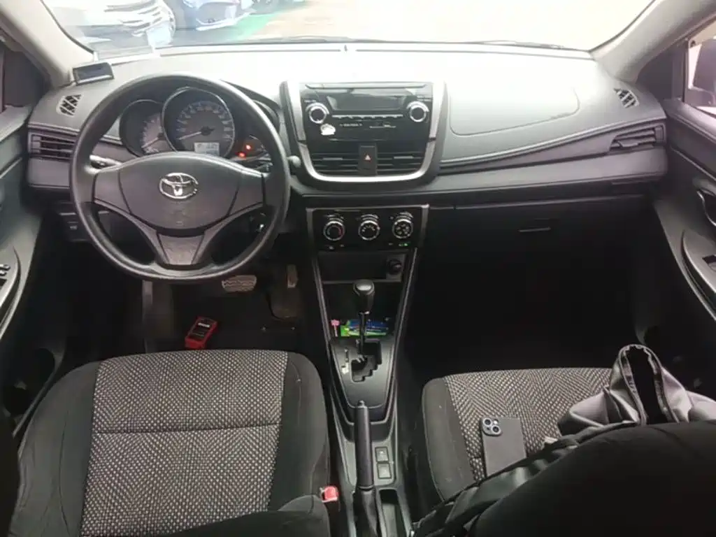 Toyota Vios FS — миниатюра 10